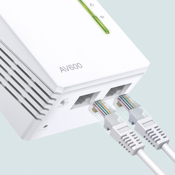 Wall Plugged Range Extender TP-Link TL-WPA4220 KIT - Image 4